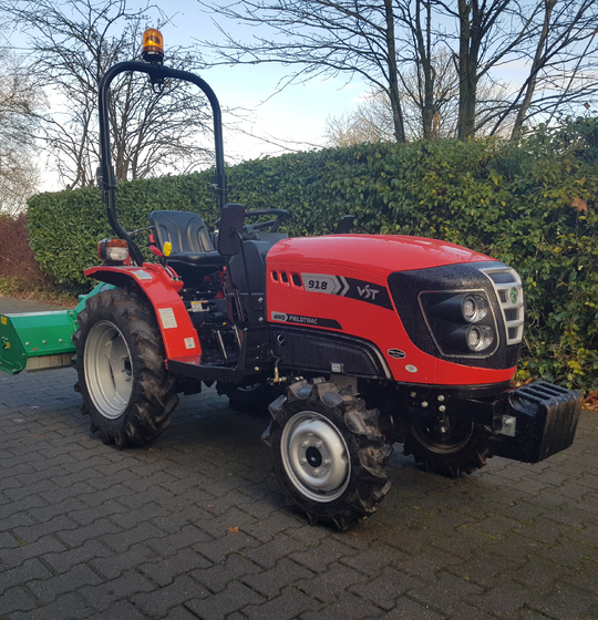 Fieldtrac 918 met klepelmaaier