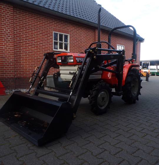 Kubota B1402DT met voorlader al vanaf €125,- per maand.