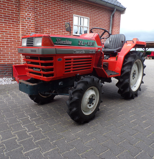 Kubota ZL1-185