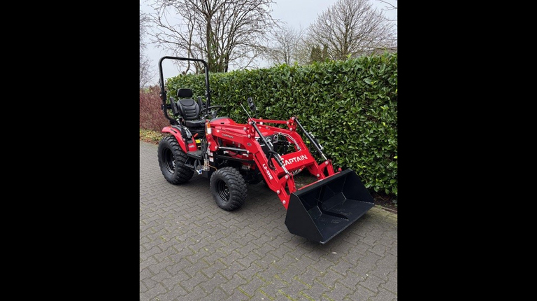 Captain D263 H met voorlader al af €220 per maand.