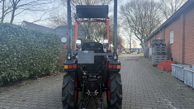 Hinomoto HM3020 met voorlader