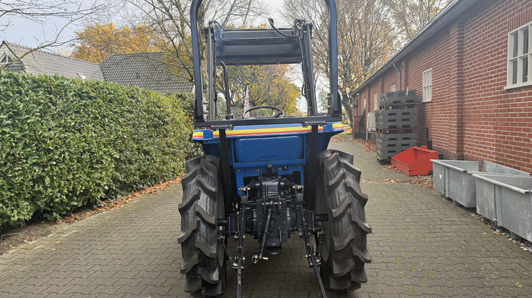 Iseki TU200 met voorlader al vanaf €125,- per maand.