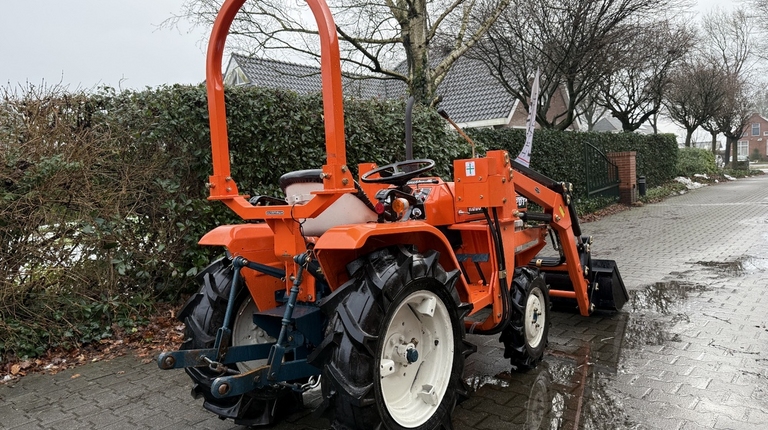 Kubota B1502DT met voorlader