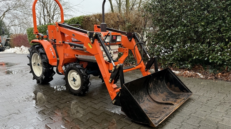 Kubota B1502DT met voorlader