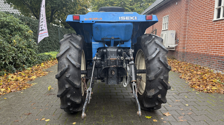 Iseki TU217