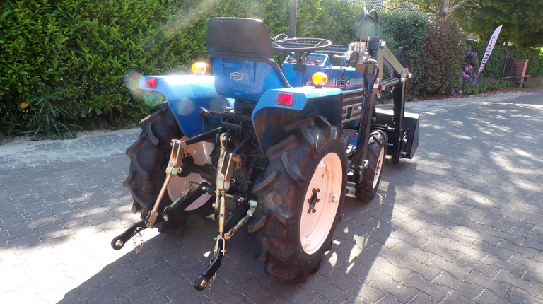 Iseki TU1500 met voorlader