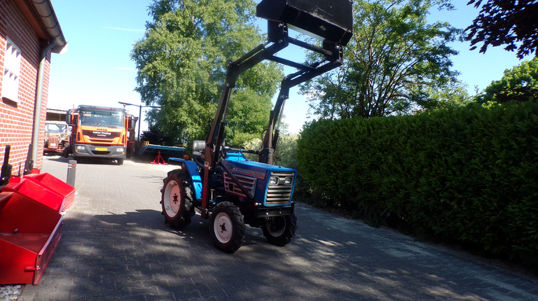 Iseki TU1500 met voorlader