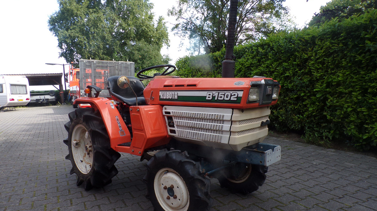 Kubota B1502