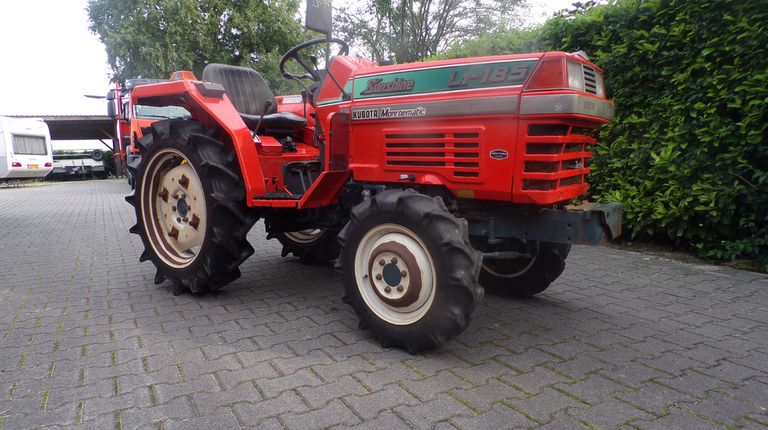 Kubota L1-185