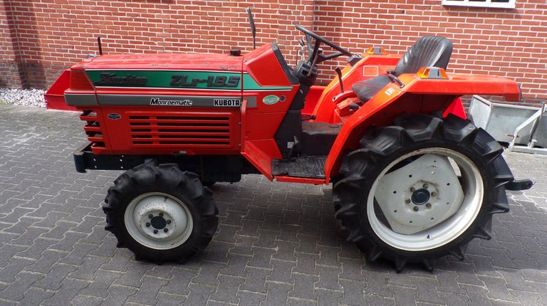 Kubota ZL1-185