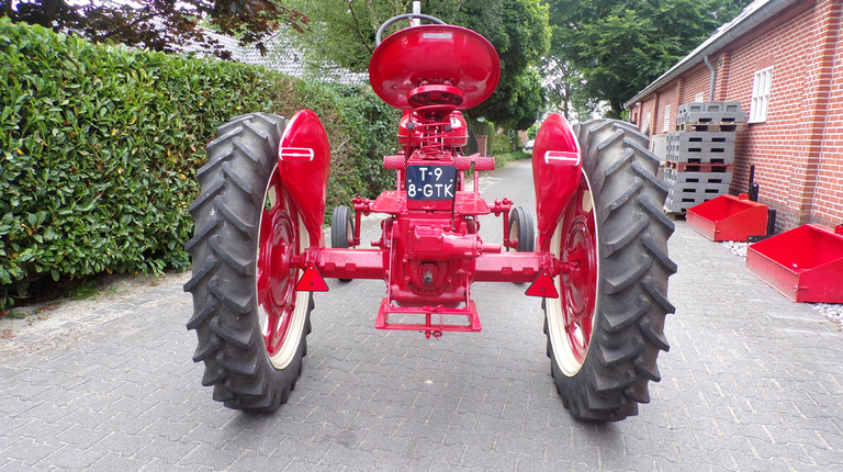 Farmall C