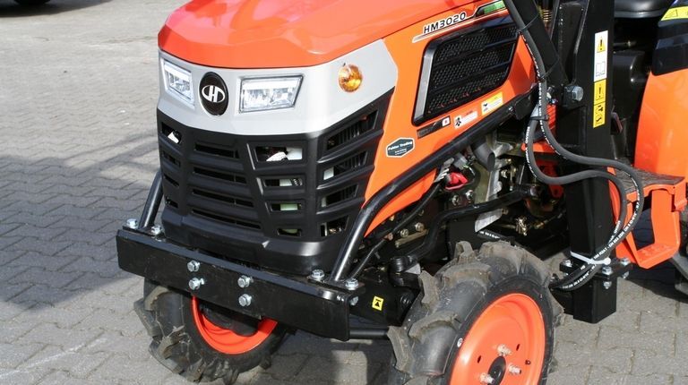 Hinomoto HM3020 met voorlader