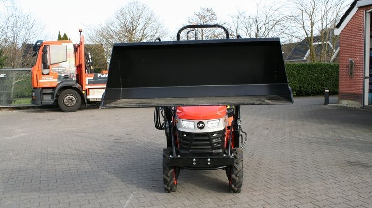 Hinomoto HM3020 met voorlader