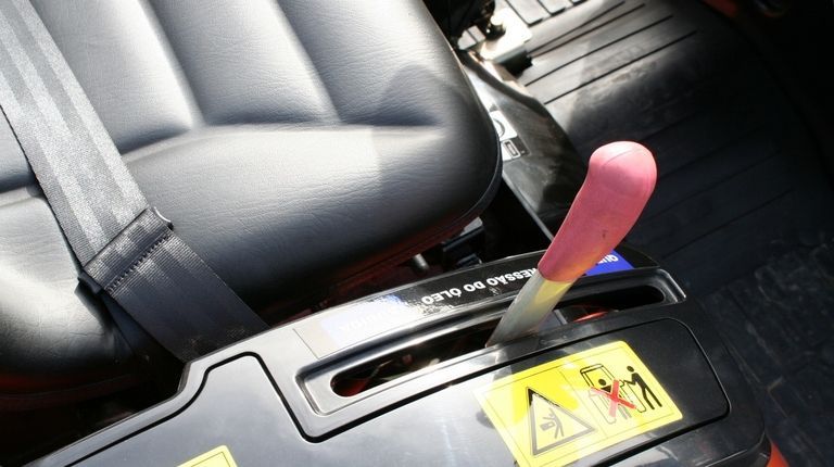 Hinomoto HM3020 met voorlader