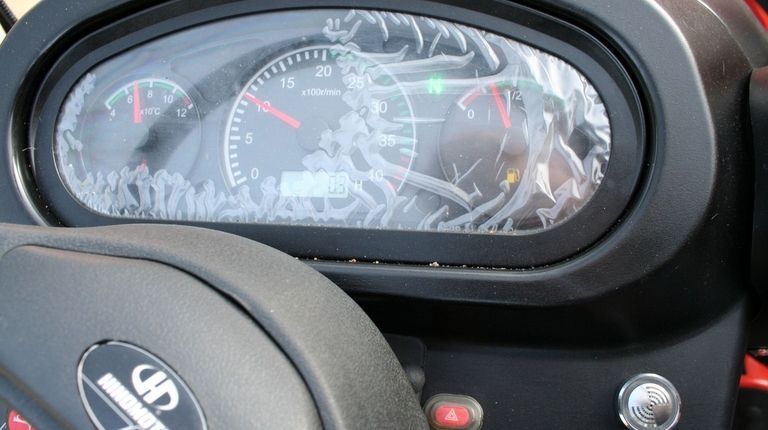 Hinomoto HM3025 met voorlader