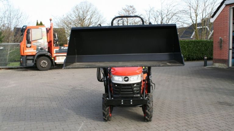 Hinomoto HM3020 met voorlader