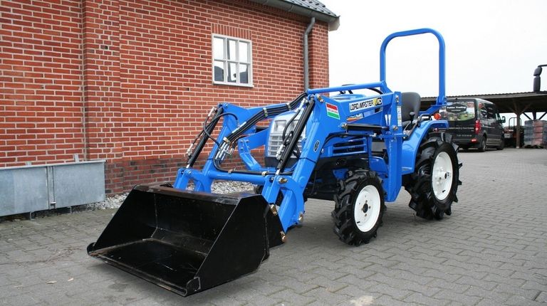 Iseki Sial 5 met voorlader af €95,-p/m