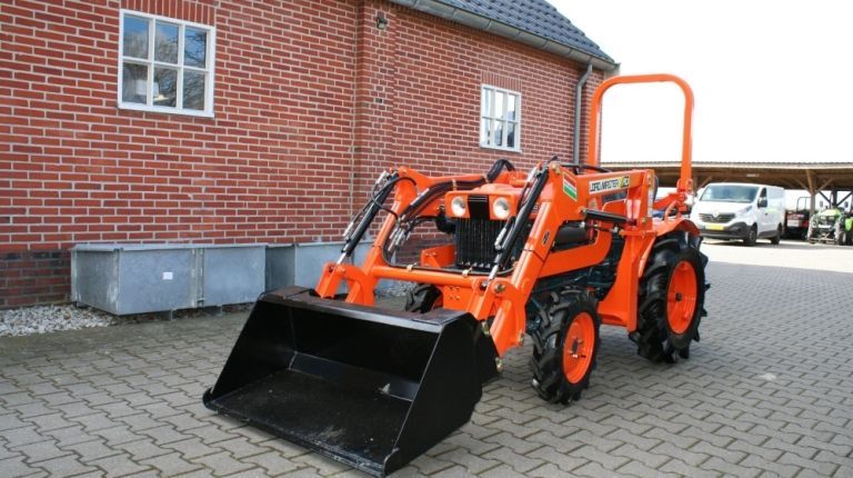 Kubota B7000 met voorlader al vanaf €95,00 per maand