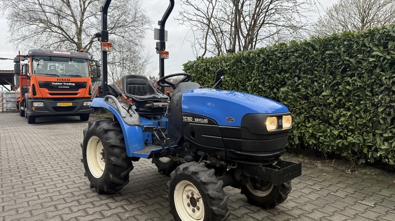 New Holland TC18D