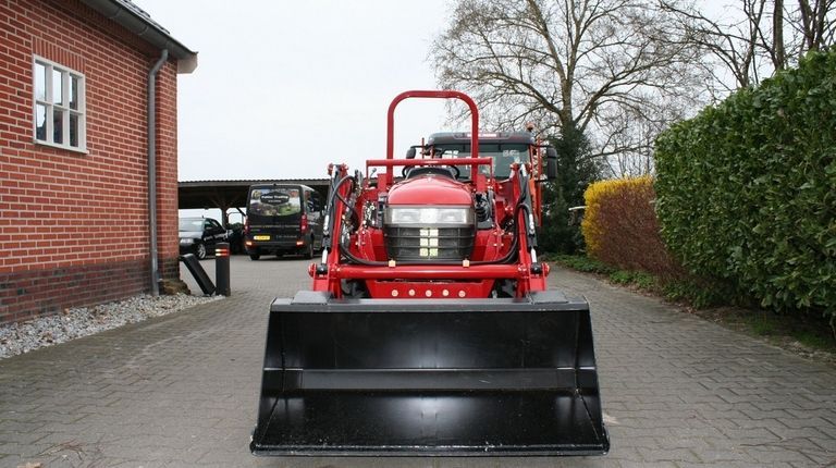 Yanmar AF-17 met voorlader af €95,-p/m