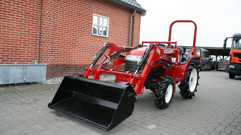 Yanmar AF-17 met voorlader af €95,-p/m